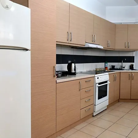 Oasis Lower Ground Floor * ארגוס