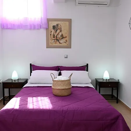 Oasis Lower Ground Floor Апартаменты *