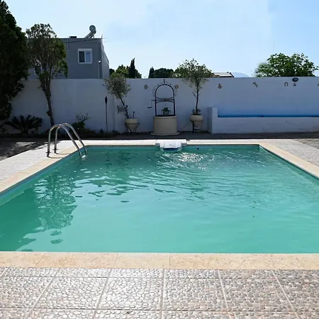 Oasis Lower Ground Floor *